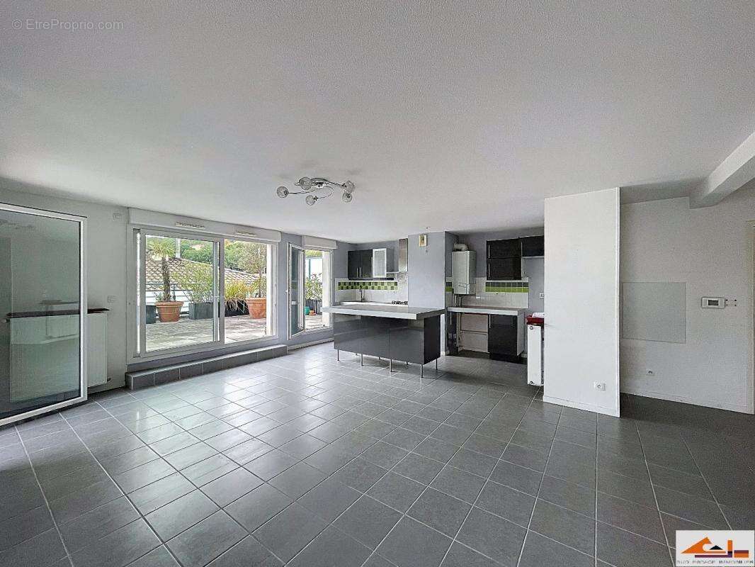 Appartement à RAMONVILLE-SAINT-AGNE