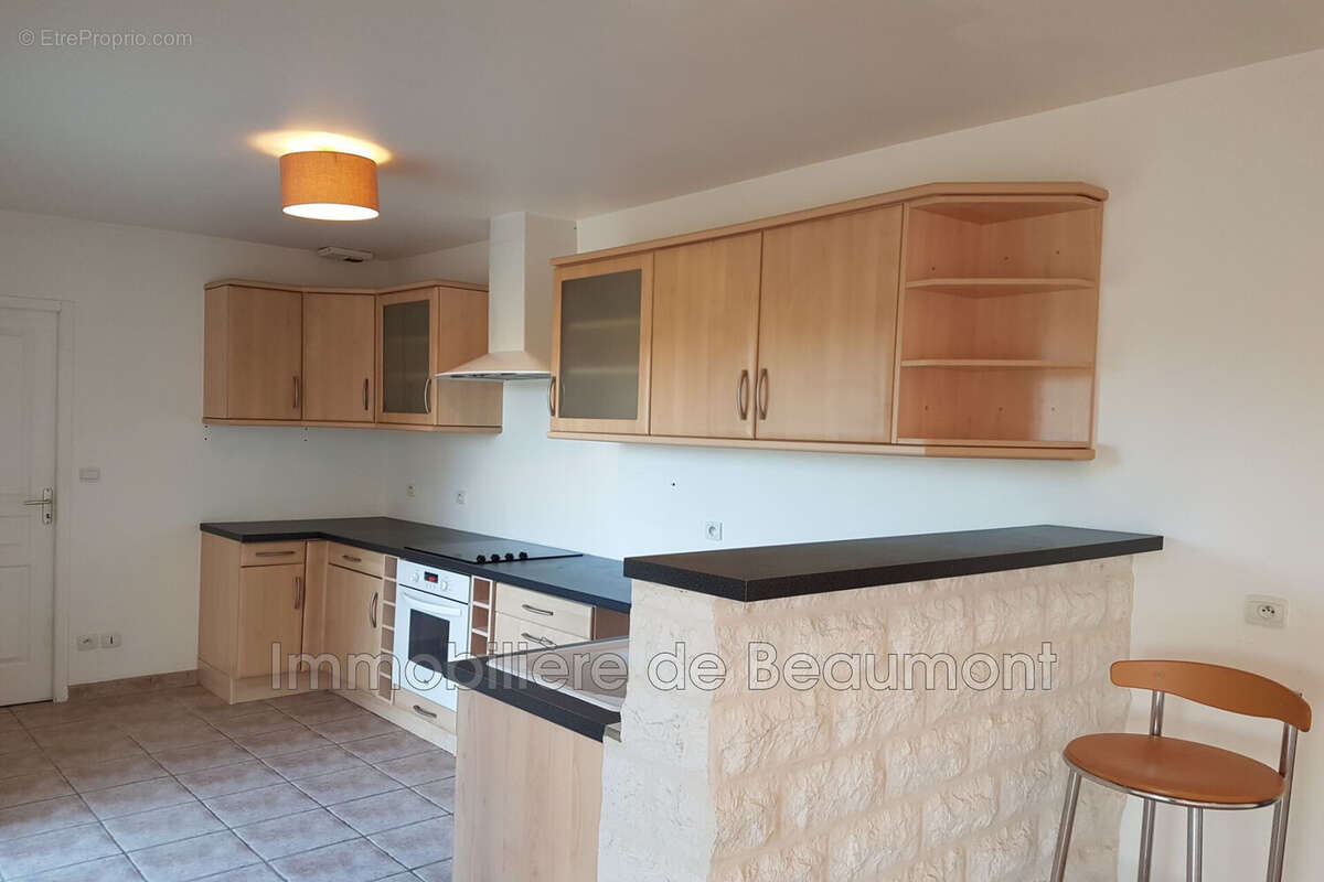 Maison à SAINT-SEBASTIEN-DE-MORSENT