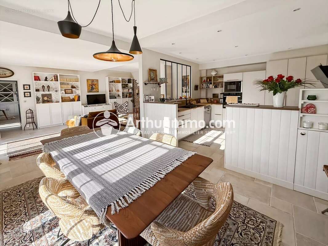 Maison à SOISY-SUR-SEINE