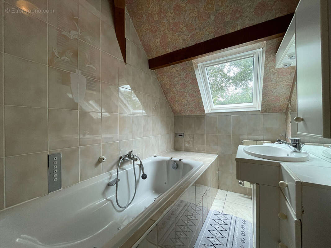 Maison à JOUY-AUX-ARCHES