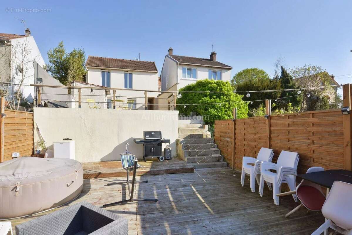 Maison à VILLENEUVE-SAINT-GEORGES