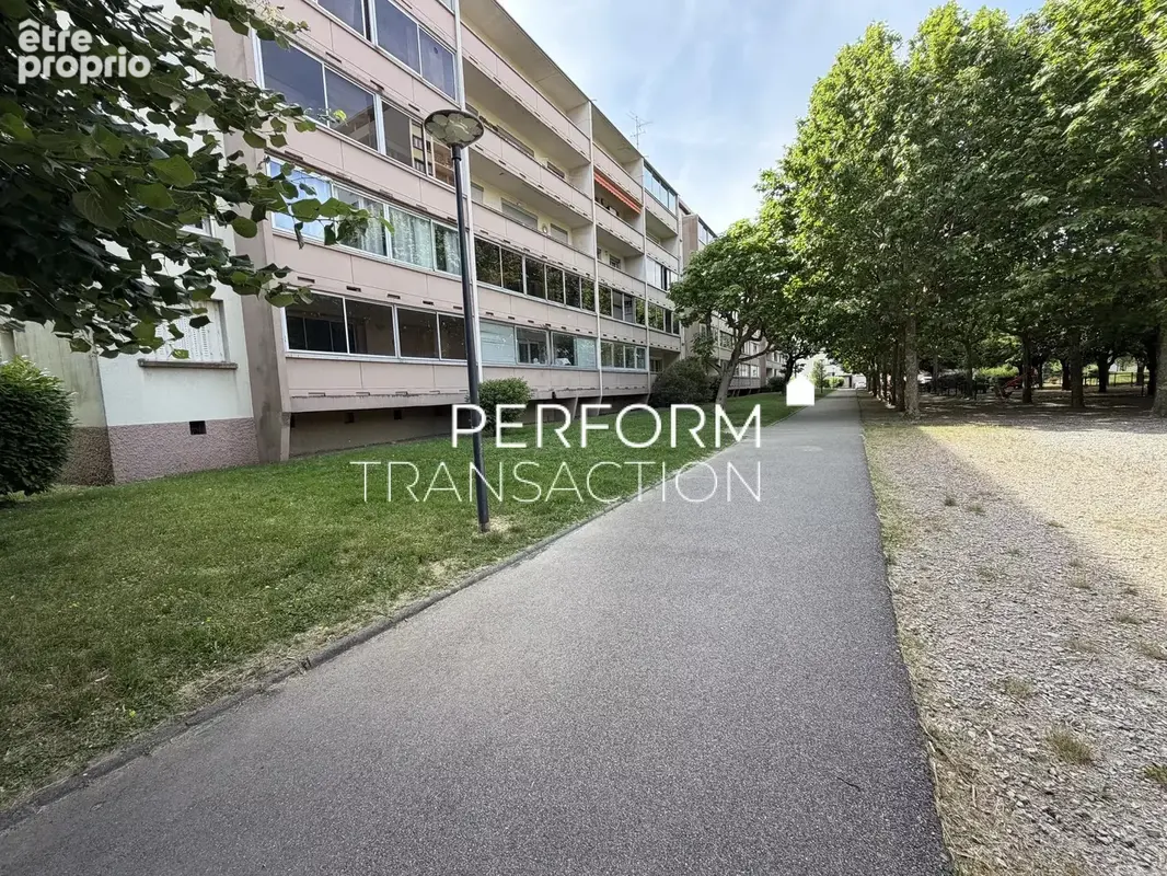 Grenoble-rue amable matussiere-t3 avec balcon couvert de 9m² - photo 11