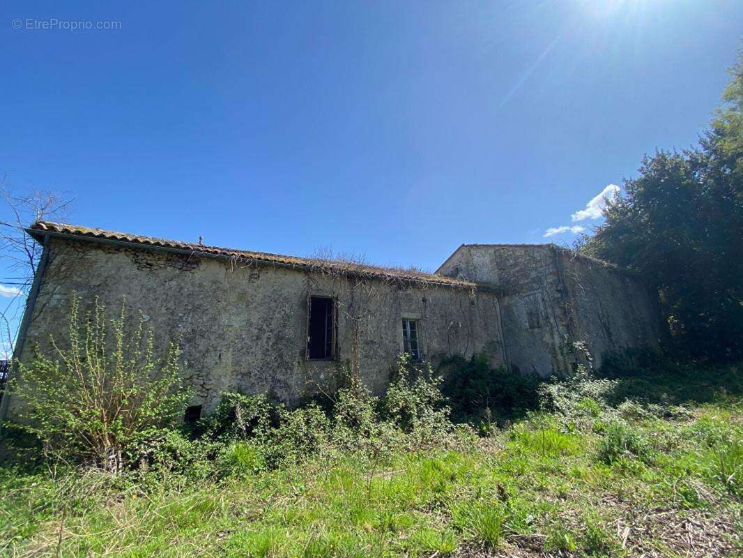 Maison à SAINT-JEAN-DE-BLAIGNAC