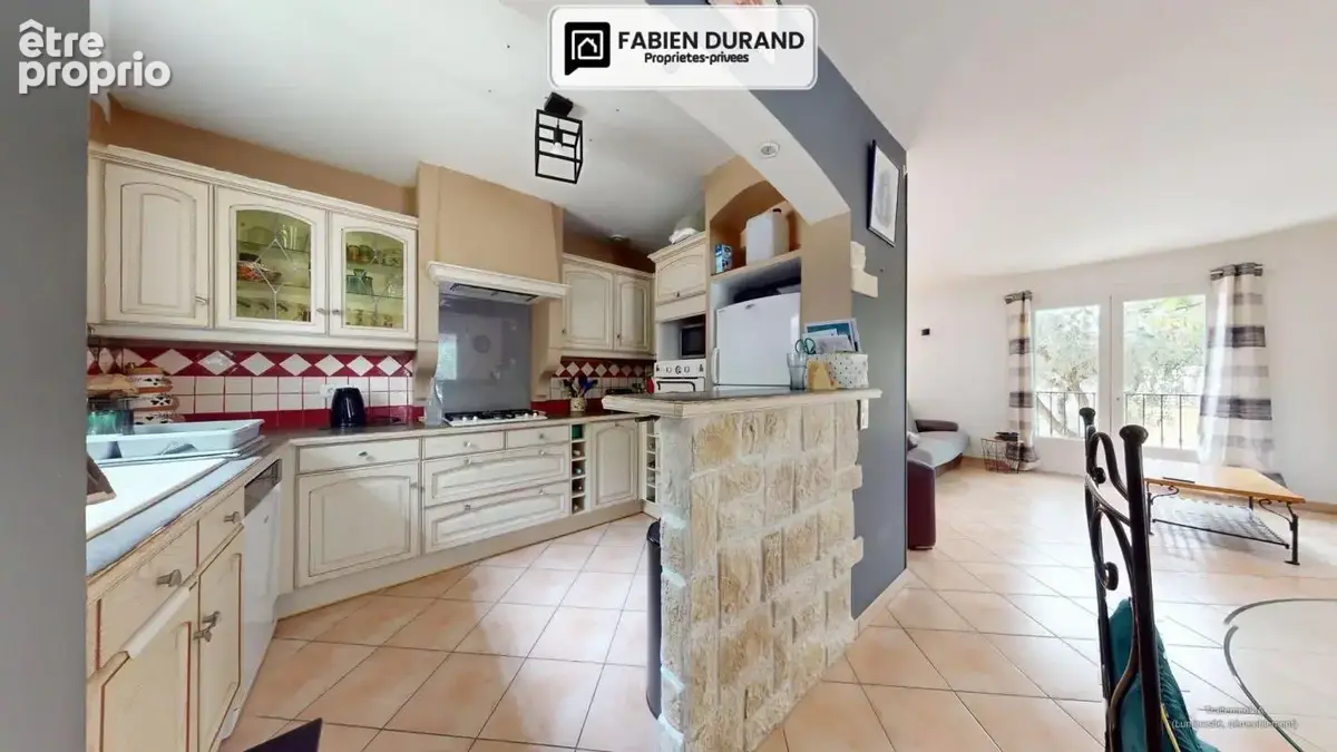 Maison plain-pied 3 ch + t2 independant + ateliers - photo 8