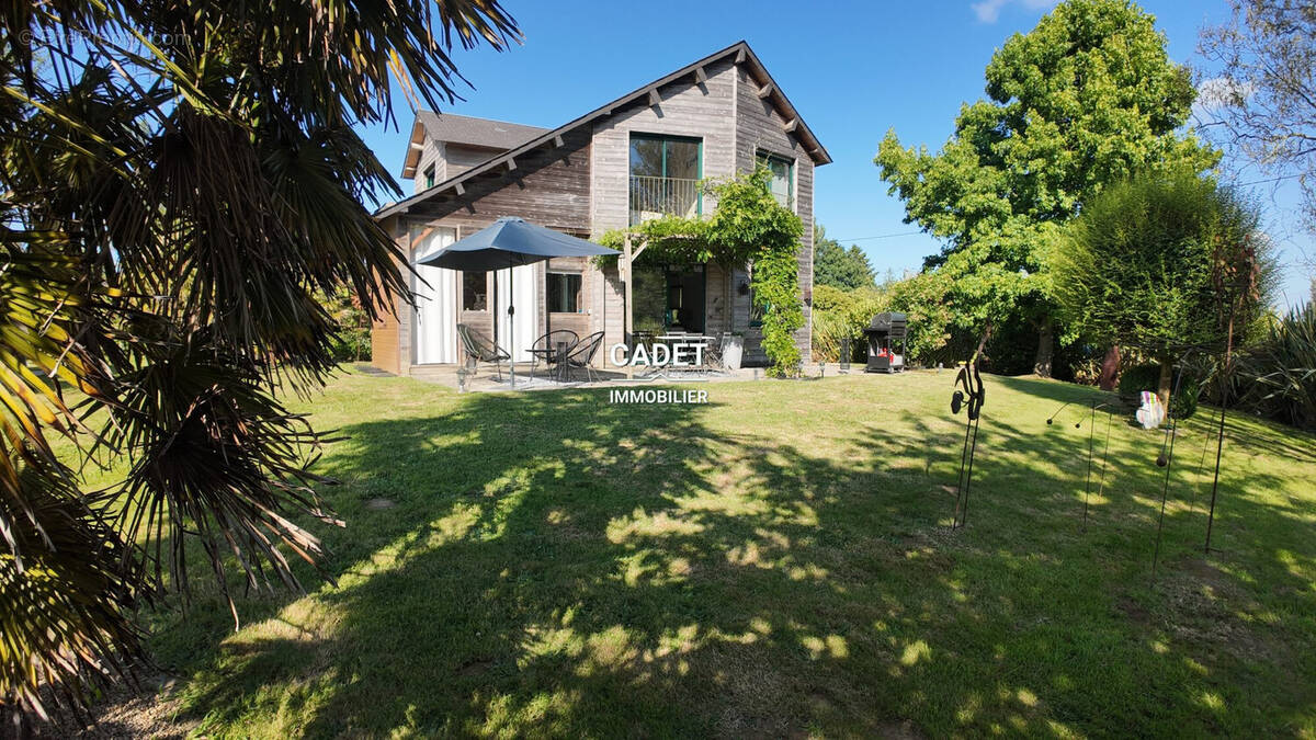 Maison à FOLLIGNY