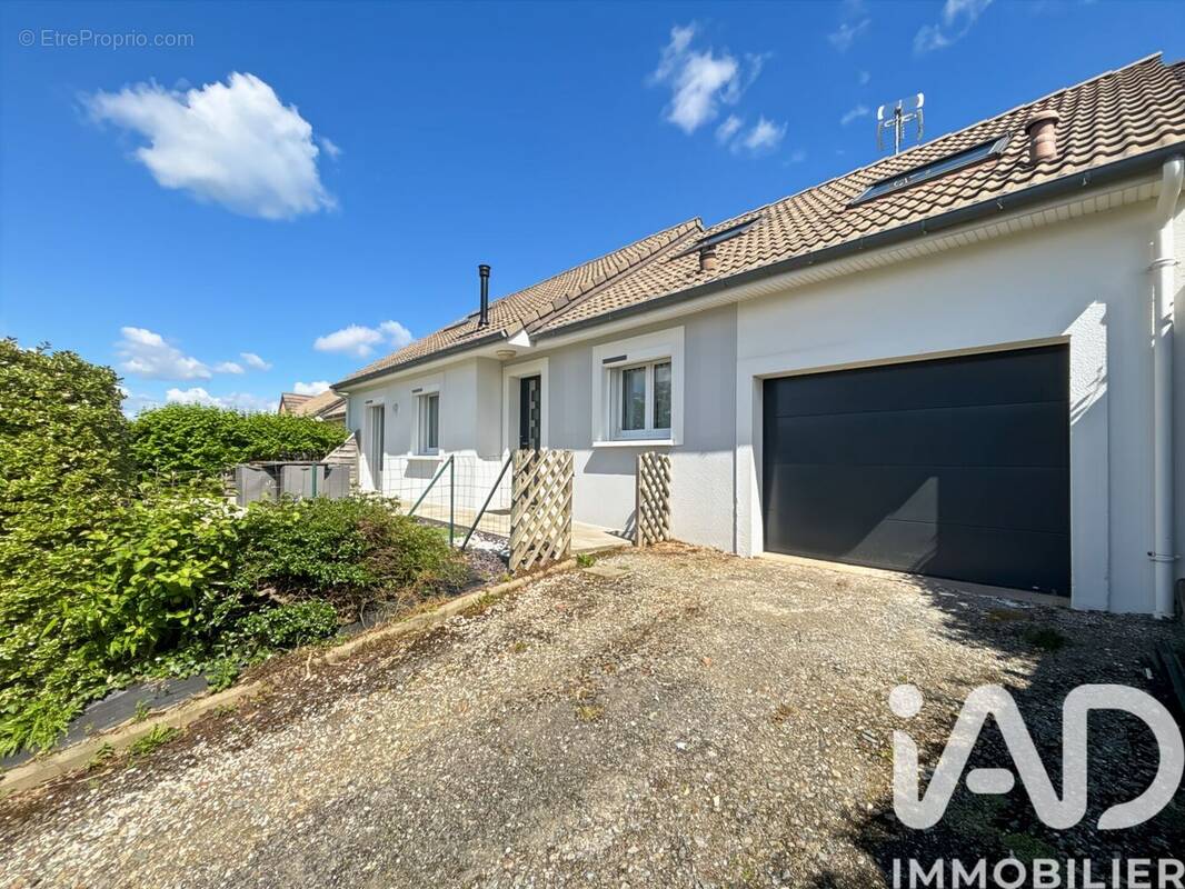 Photo 1 - Maison à SAINTE-SUZANNE