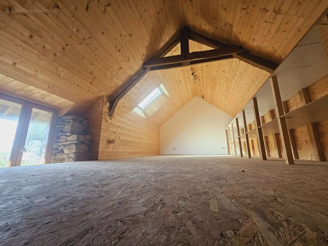 Maison à COMBLESSAC