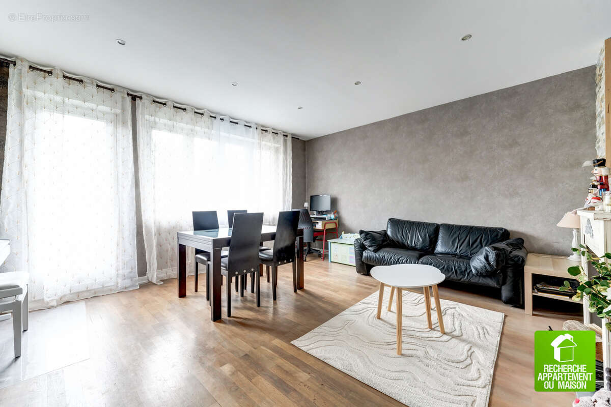 Appartement à TASSIN-LA-DEMI-LUNE