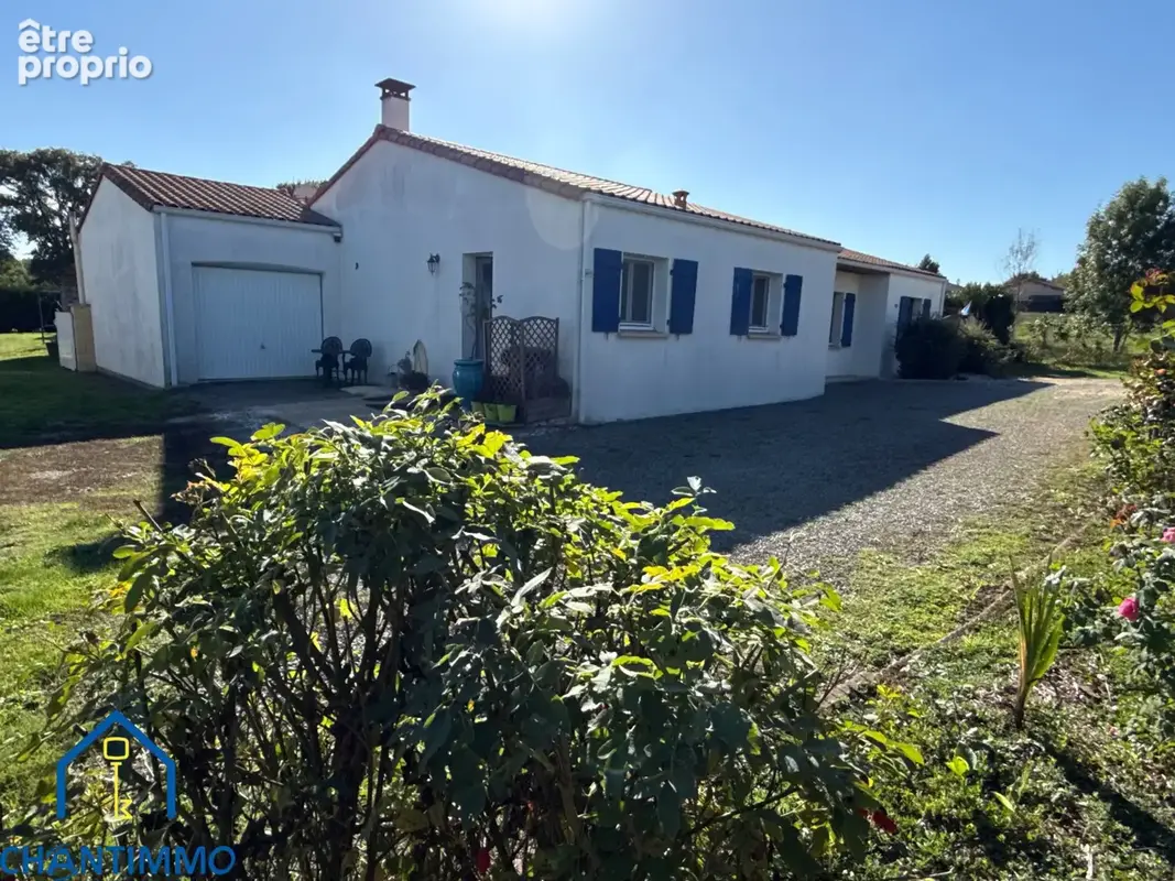 Pavillon de plain pied avec piscine couverte - photo 3