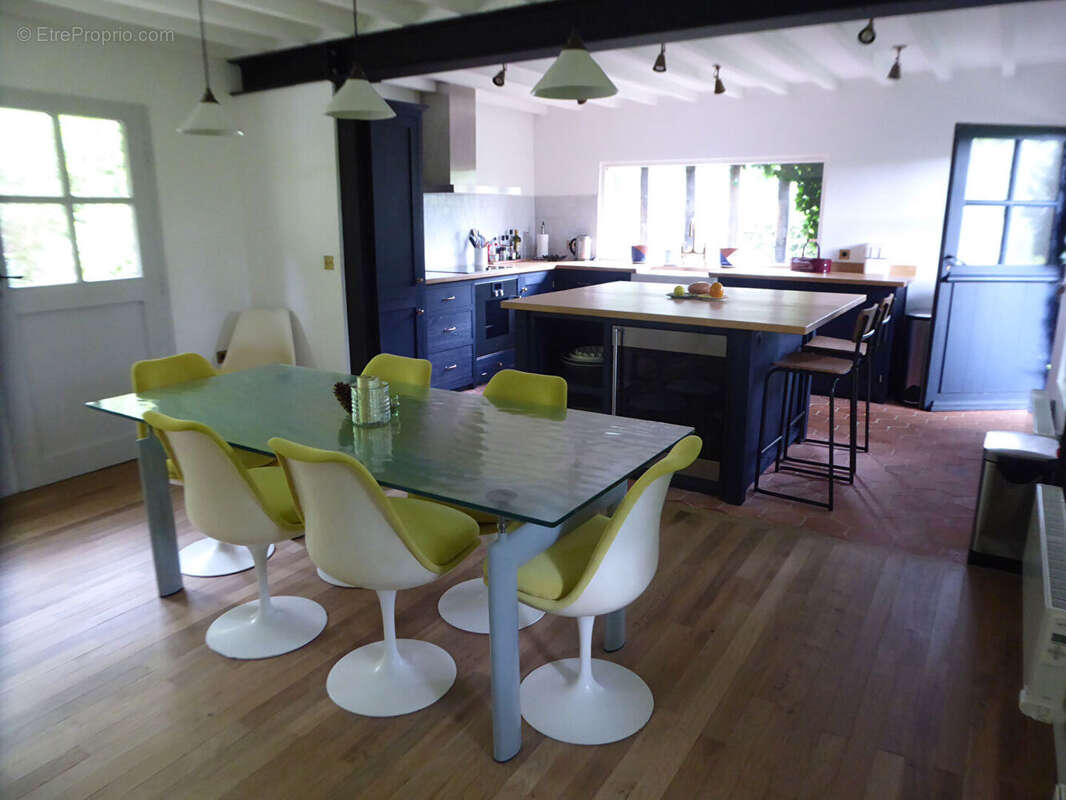 Maison à CORMEILLES