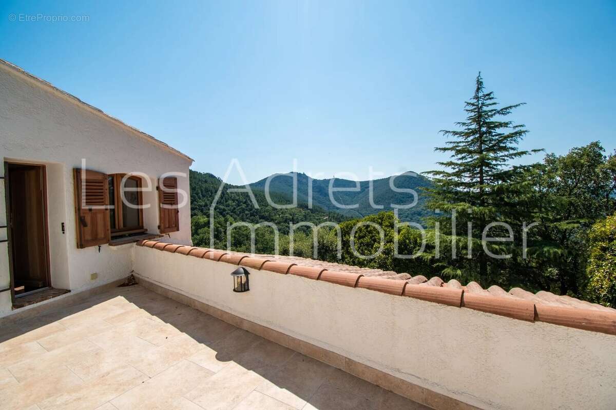 Maison à LES ADRETS-DE-L&#039;ESTEREL