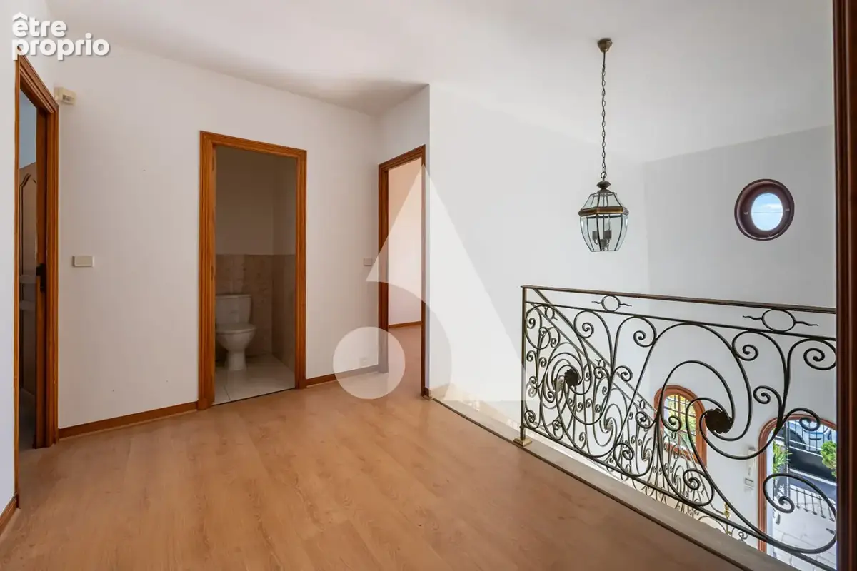 Ormesson Sur Marne, Belle maison familiale 8 pièces de 170 m2 - photo 10