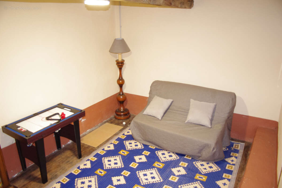 Maison à SAINT-PIERRE-LA-NOAILLE