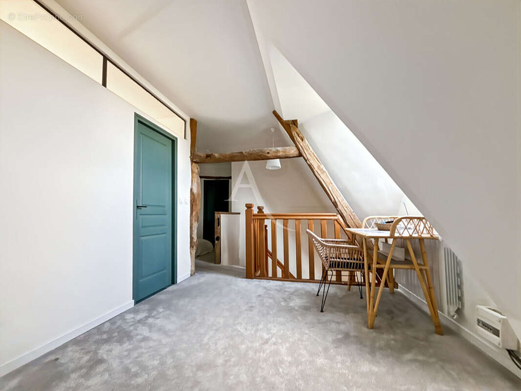 Maison à LA NEUVILLE-CHANT-D'OISEL
