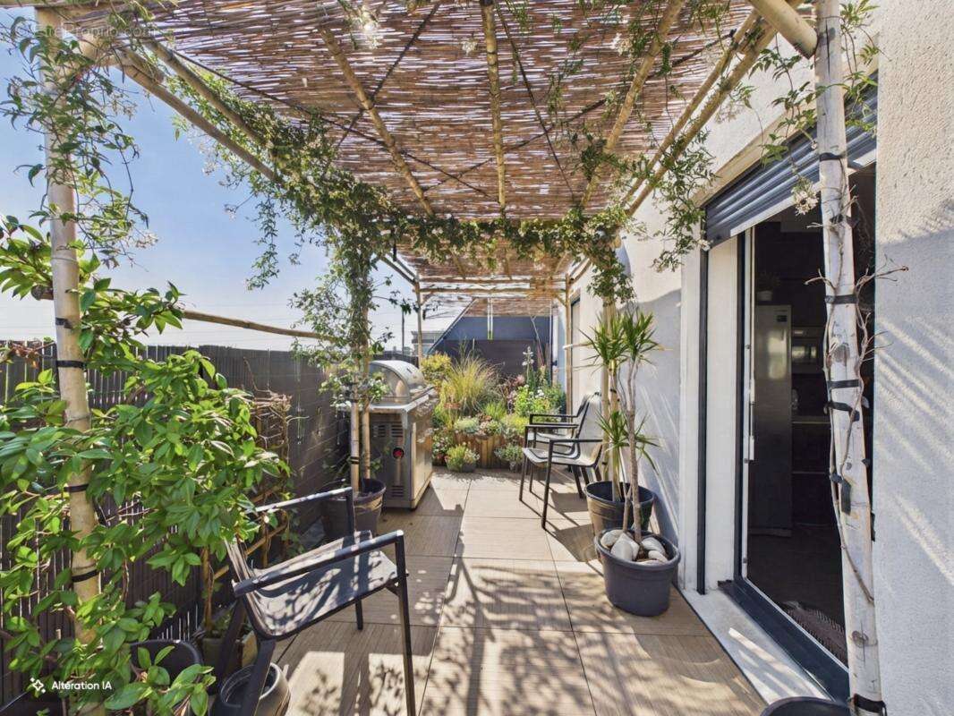 A vendre dernier étage avec climatisation et 50 m2 de terrasse - photo 2