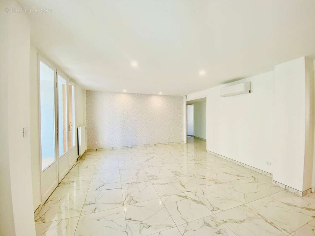 Appartement à ROMANS-SUR-ISERE