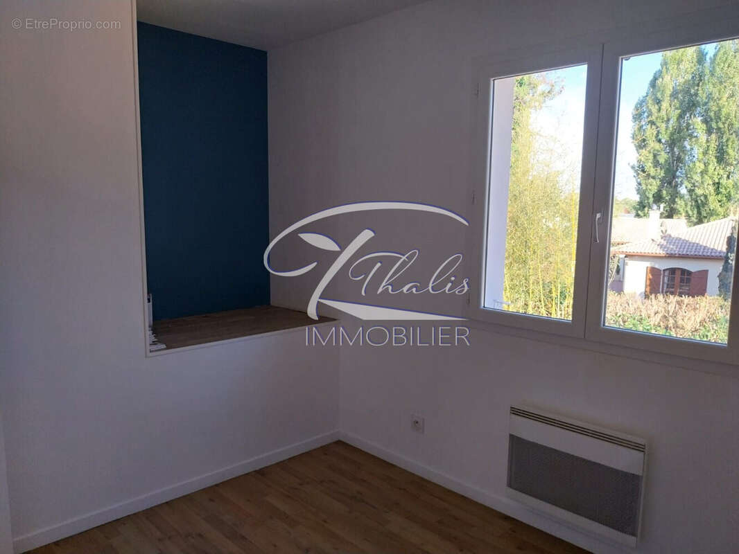 Maison à AMBARES-ET-LAGRAVE