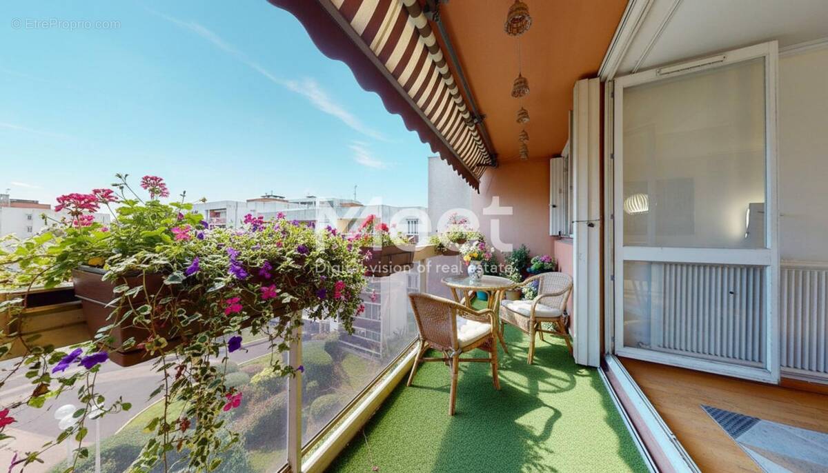 Appartement à ELANCOURT