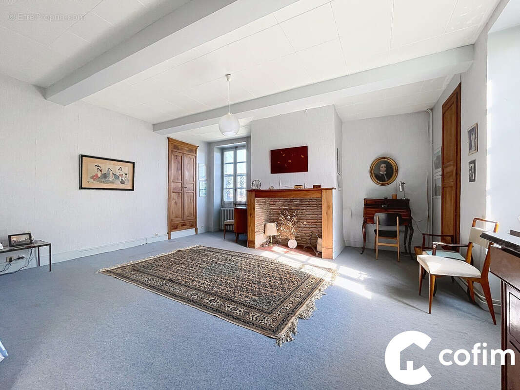 Maison à SERRES-CASTET