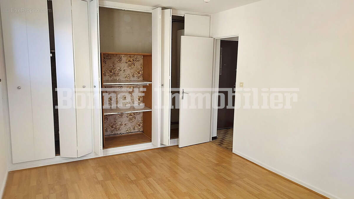 Appartement à NYONS