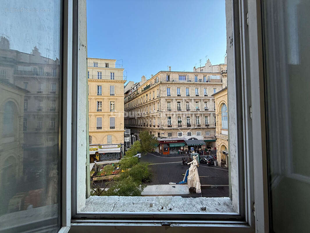 Appartement à MARSEILLE-1E