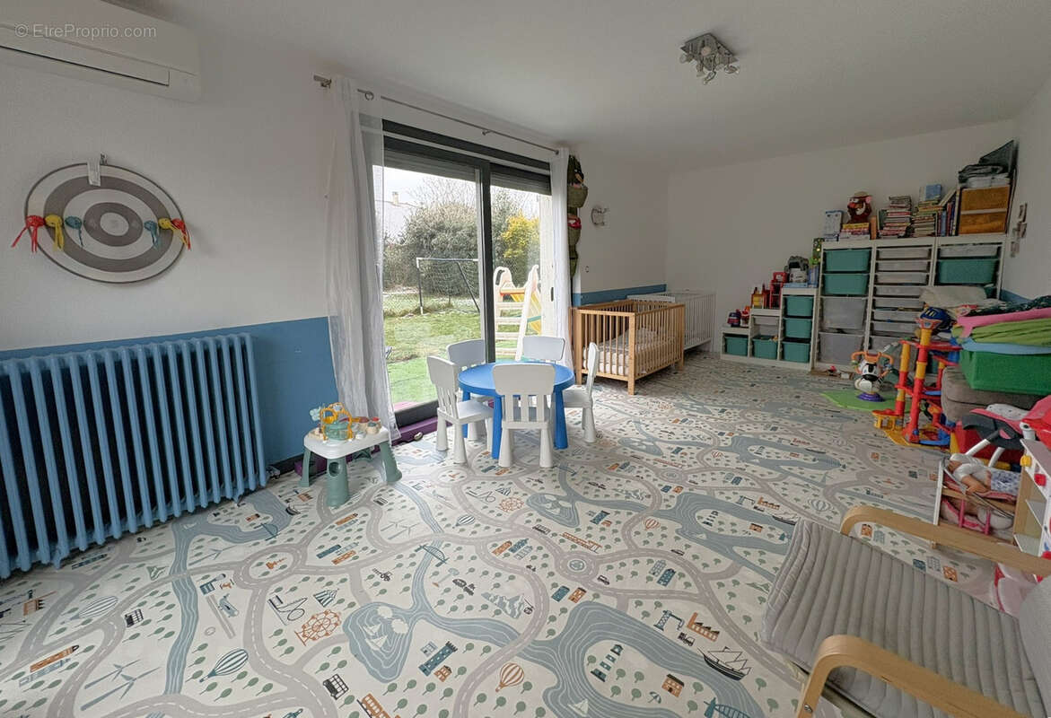 Maison à VILLARS-LES-DOMBES