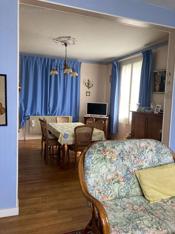 Maison à DONVILLE-LES-BAINS