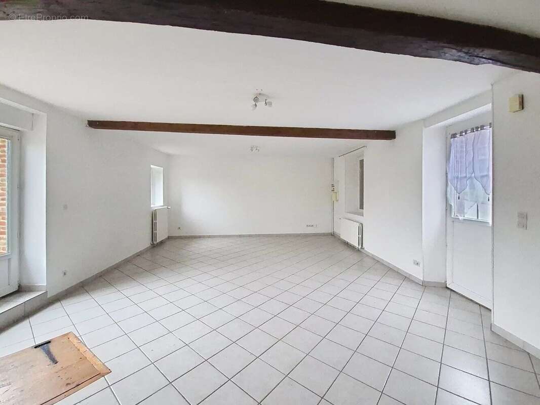 Maison à TOULIS-ET-ATTENCOURT
