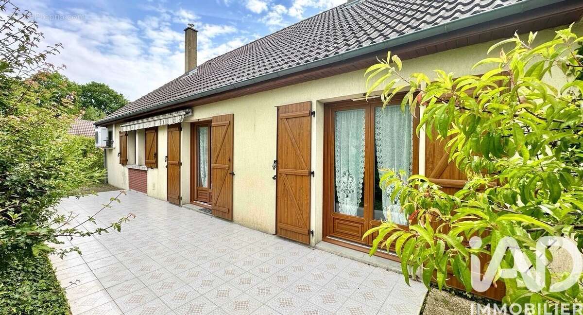 Maison 125 m² à Brevonnes  - photo 2