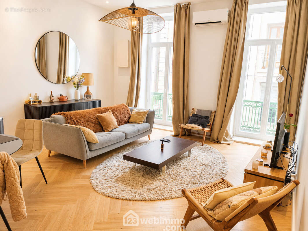 Appartement 73 m² à Sete  - photo 2