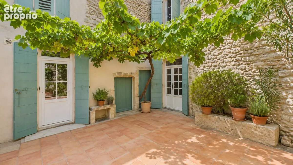 Maison à EYRAGUES