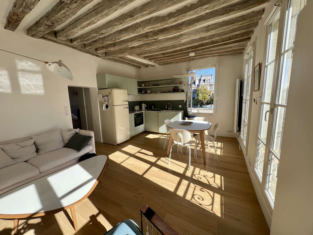 Appartement à PARIS-4E