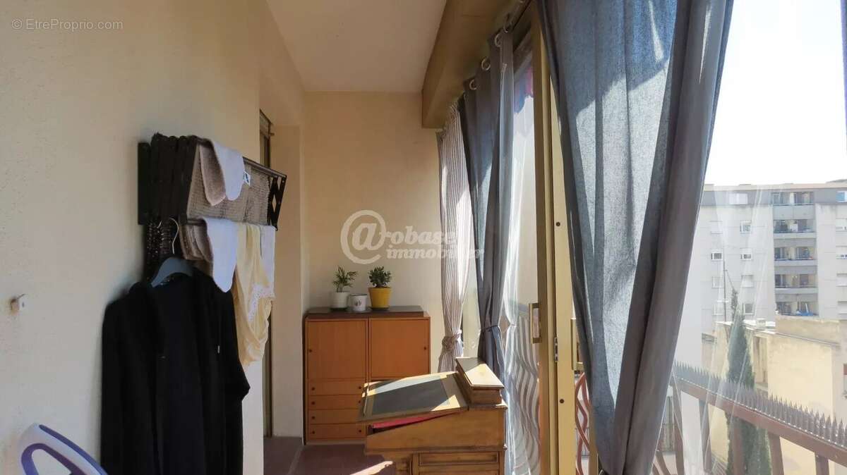 Appartement à MARSEILLE-5E