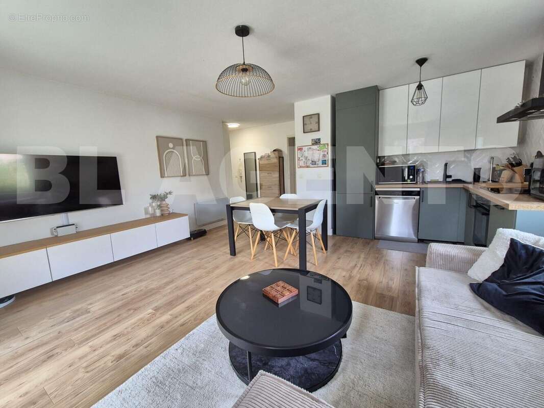 c049bb59-0282-4d8b-8278-12c6874ab30e - Appartement à MANTES-LA-VILLE