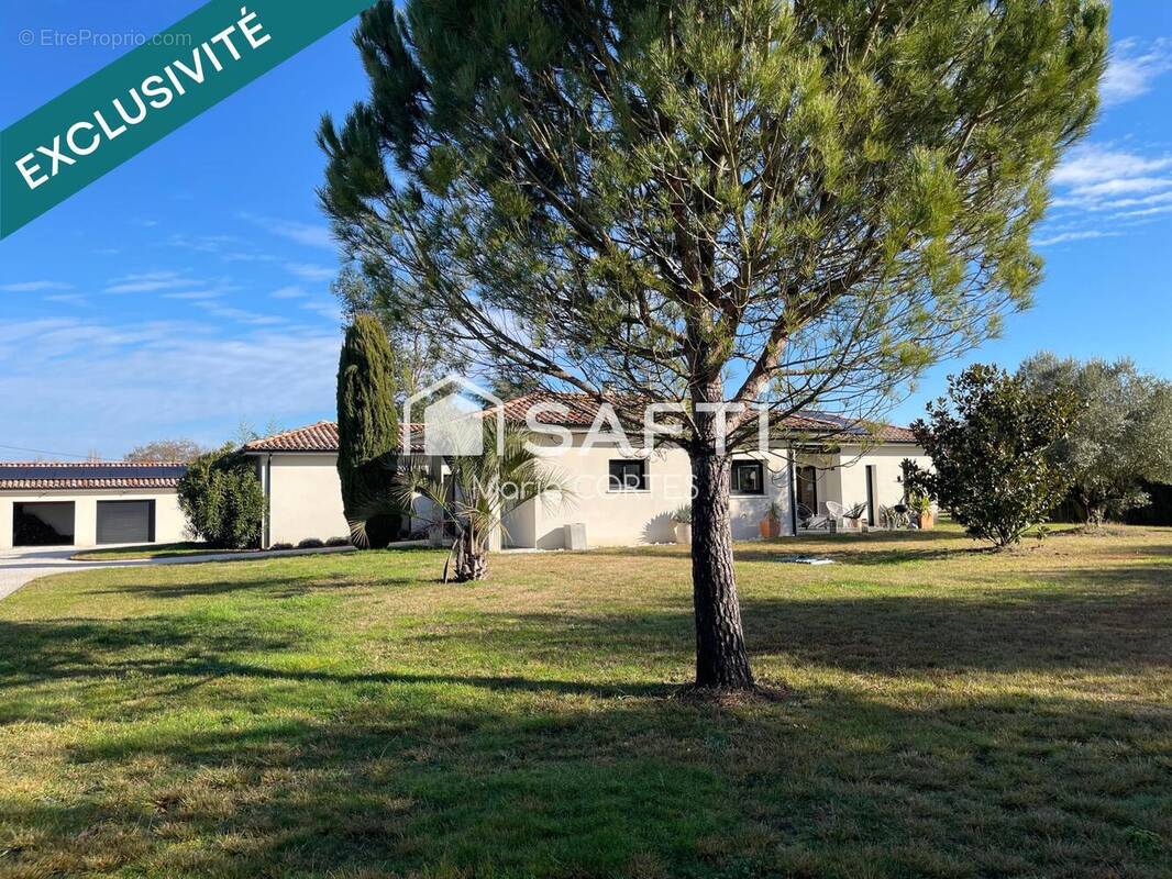 Photo 1 - Maison à SAINT-SULPICE