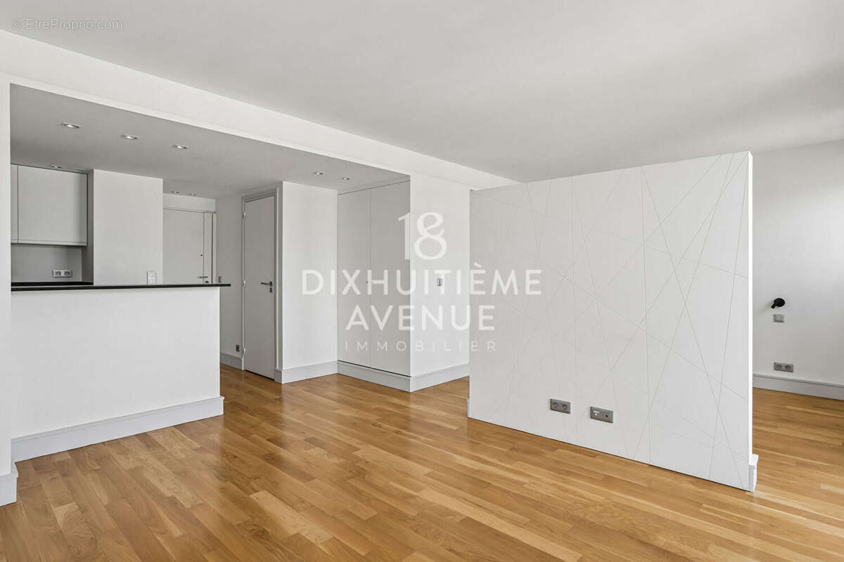 Appartement à PARIS-18E
