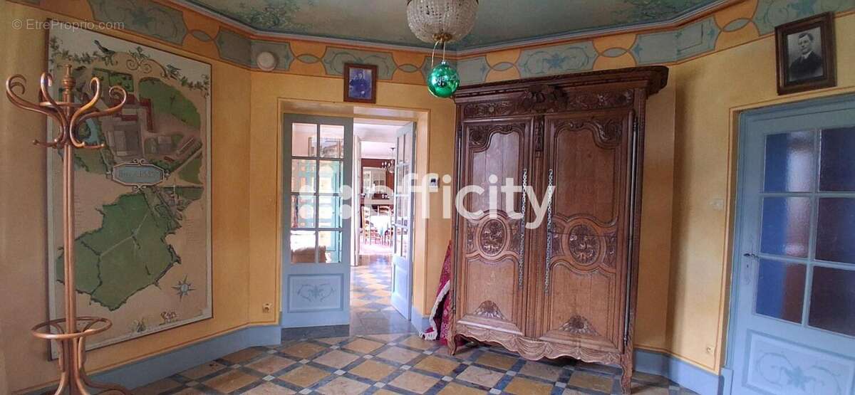 Maison 251 m² à Saint-Christophe-Le-Jajolet  - photo 5