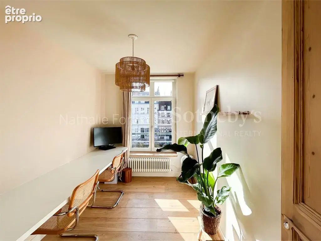Superbe duplex rénové avec deux terrasses – Place des Archives - photo 11