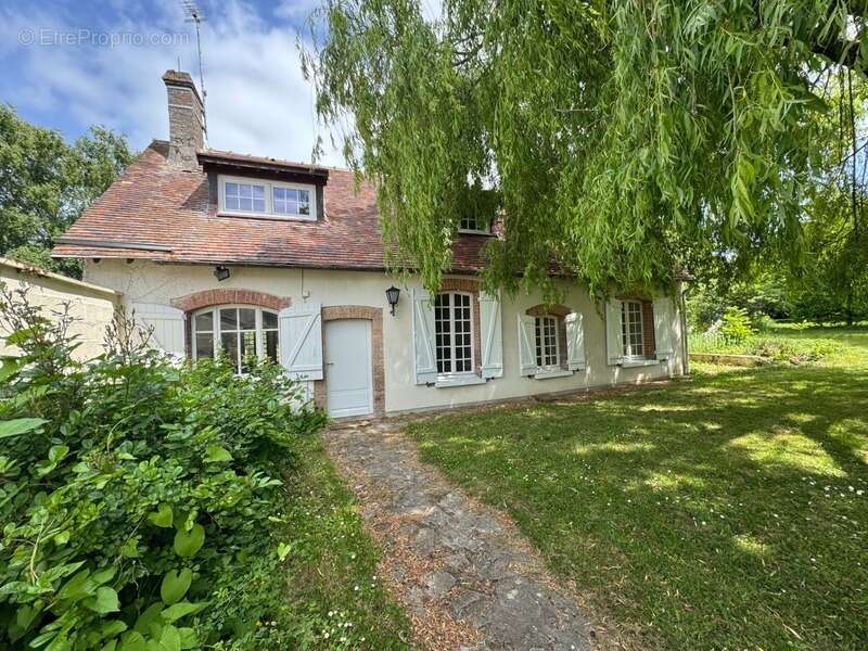Maison à BEVILLE-LE-COMTE