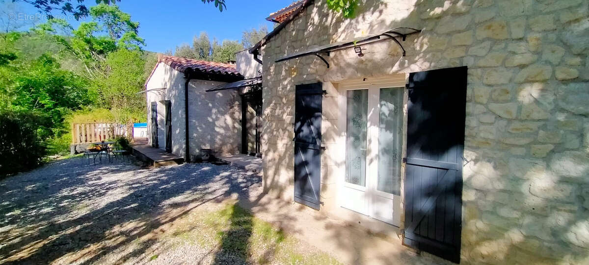 Maison à MONOBLET