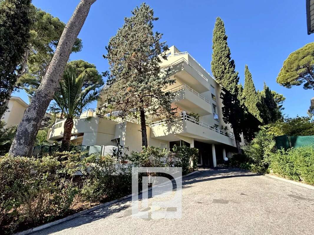 Appartement à LE CANNET