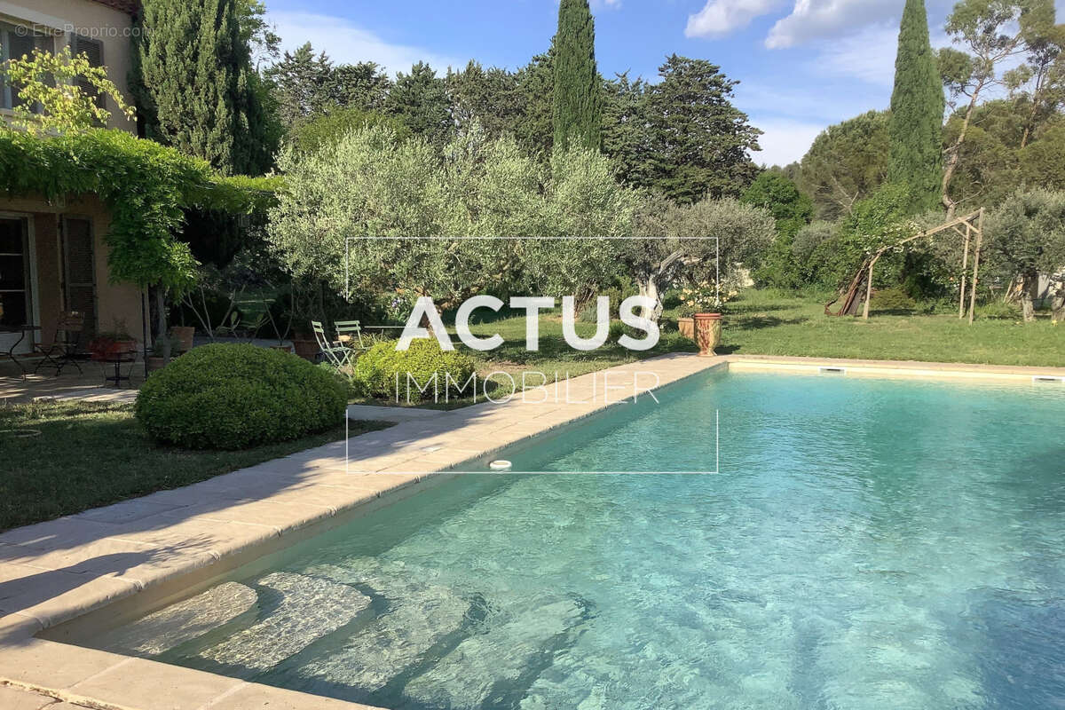 Maison 210 m² à Martigues  - photo 3