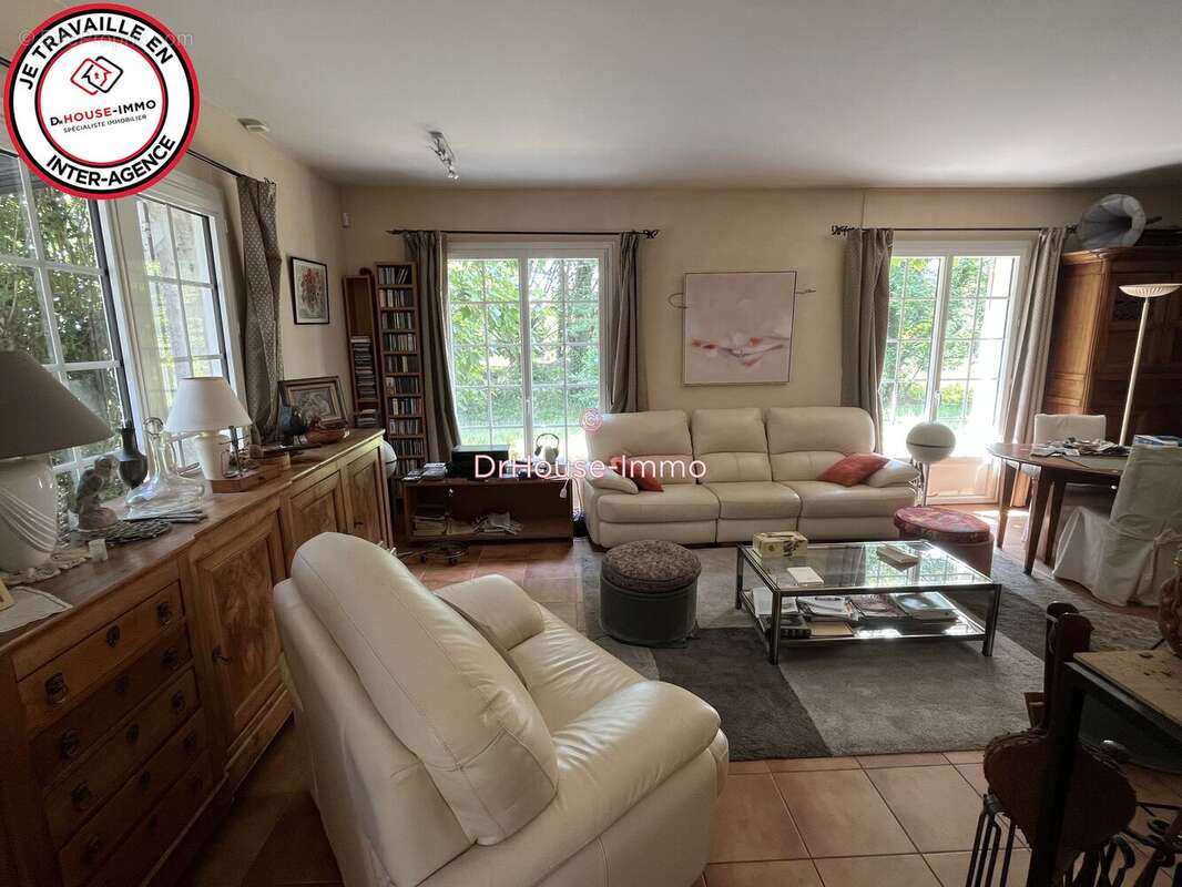 Maison 356 m² à La Chapelle-Sur-Loire  - photo 17