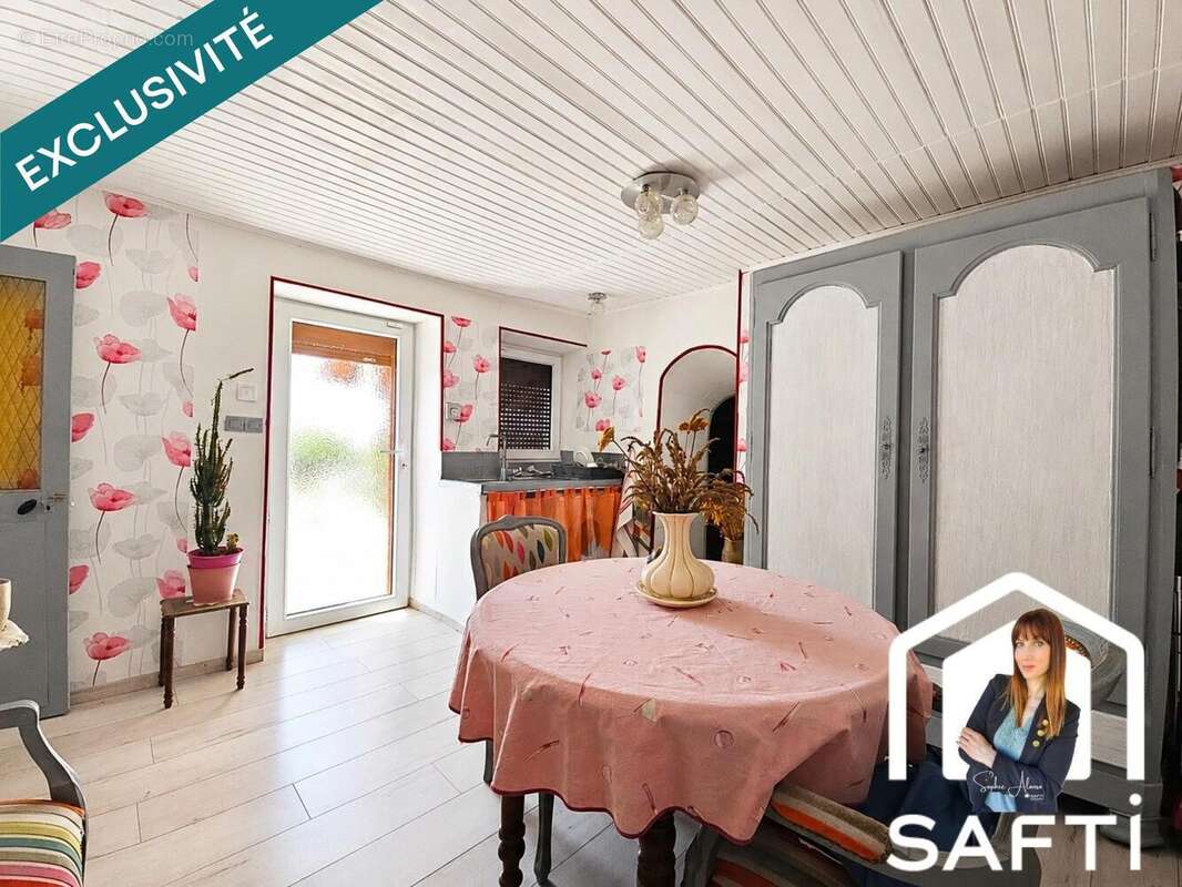 Maison 130 m² à Saint-Hilaire-Du-Rosier  - photo 6