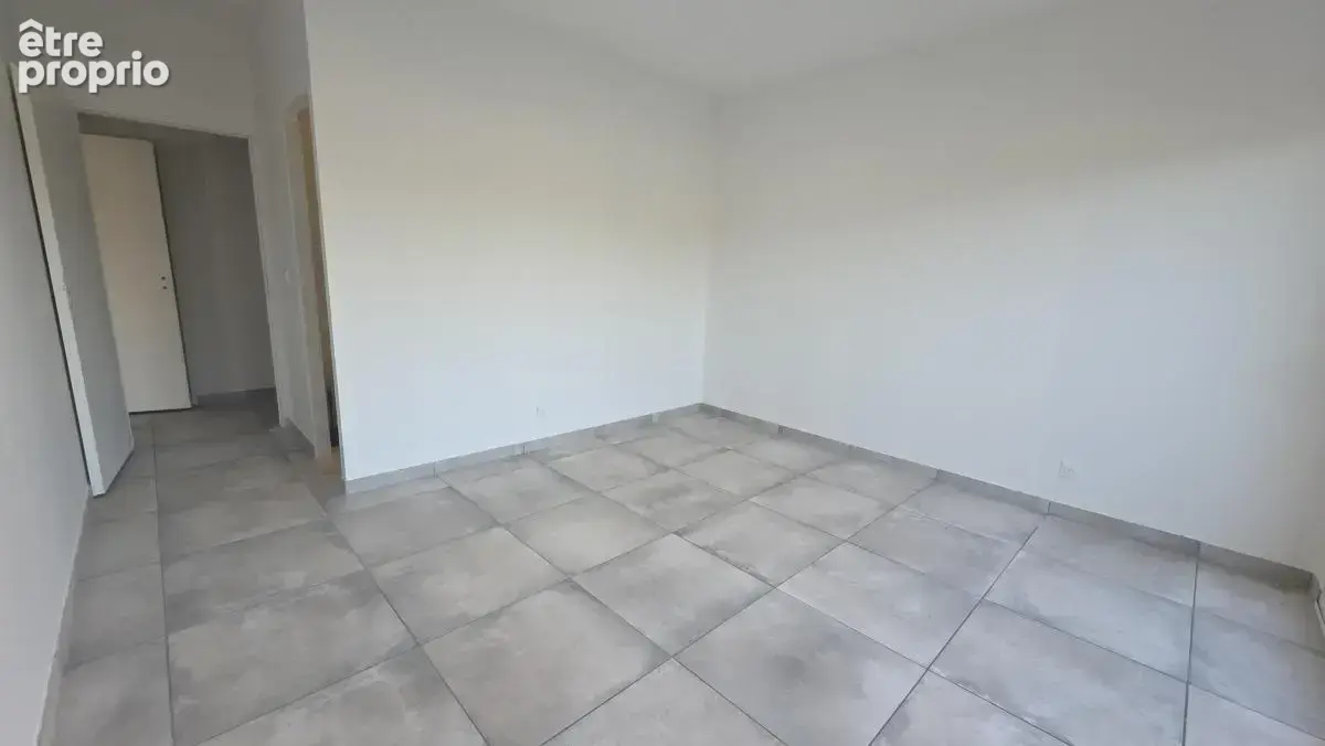 Maison 215 m² à Saint-Nizier-Le-Desert  - photo 6