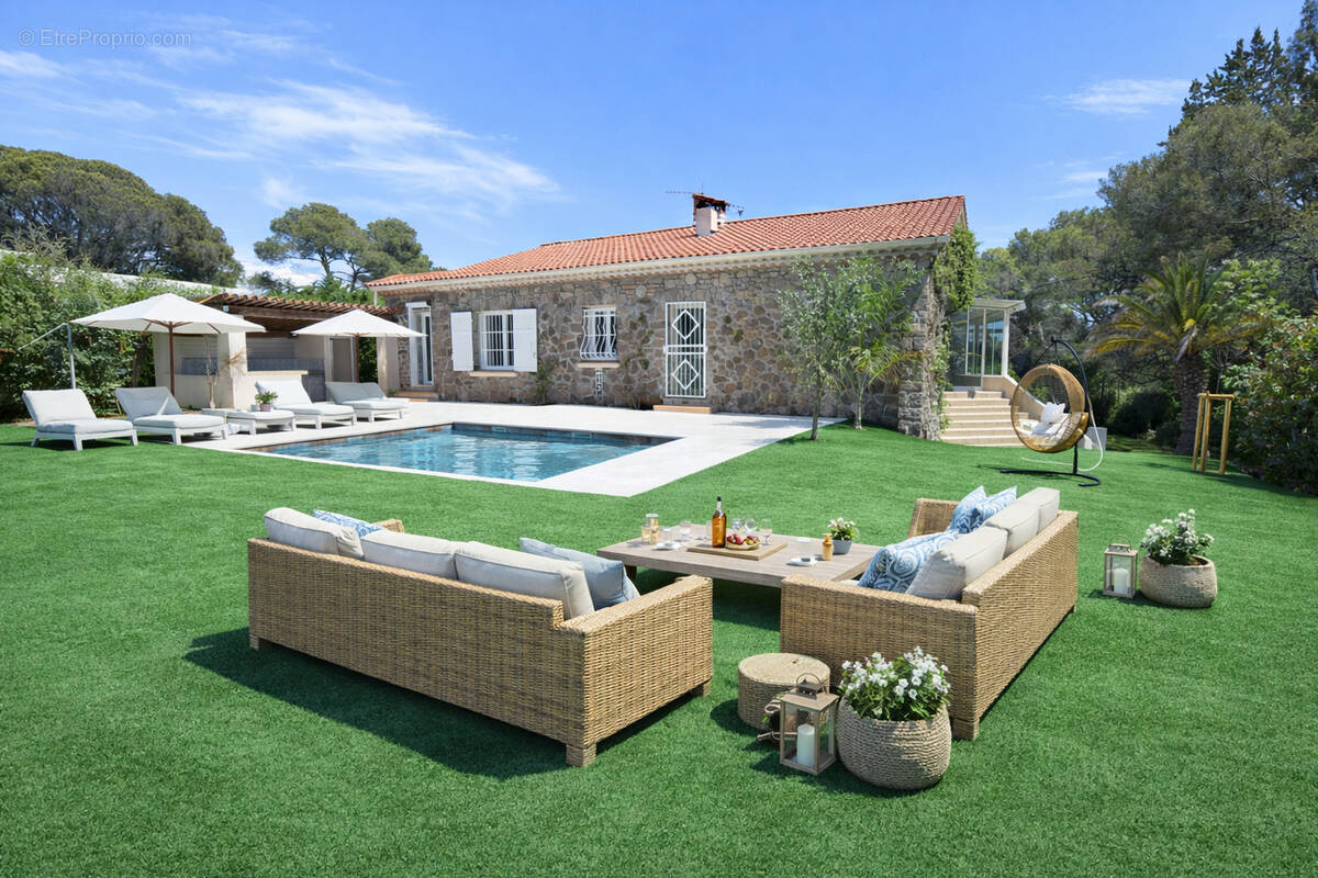 Maison à SAINT-RAPHAEL