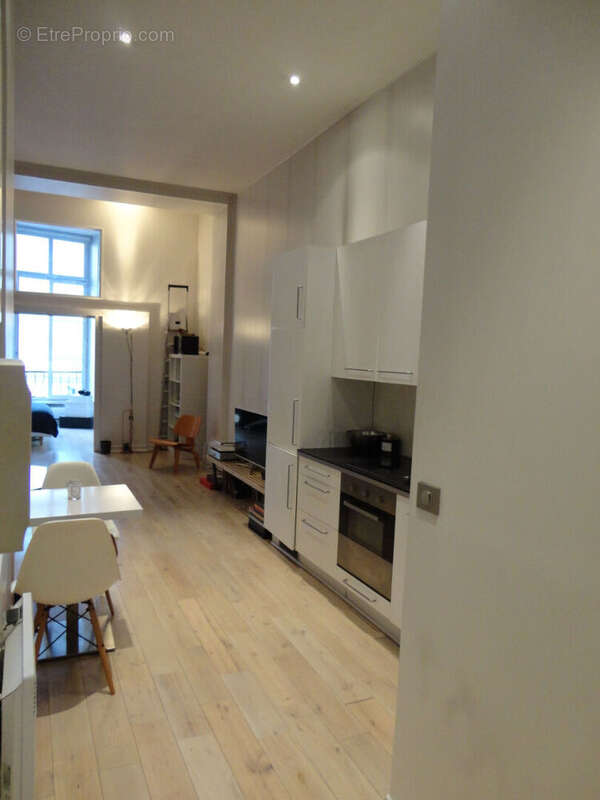 Appartement à PARIS-3E