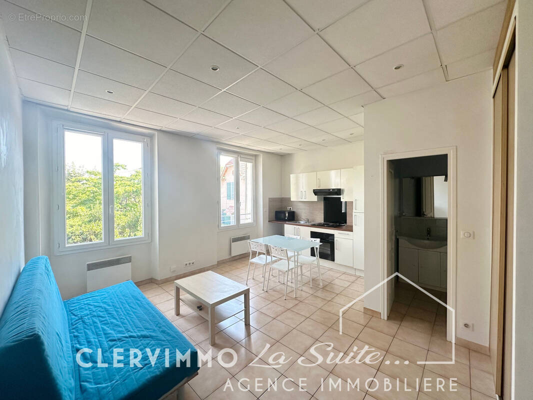 Appartement à MARSEILLE-9E