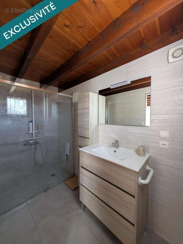 Maison 132 m² à Bayas  - photo 6