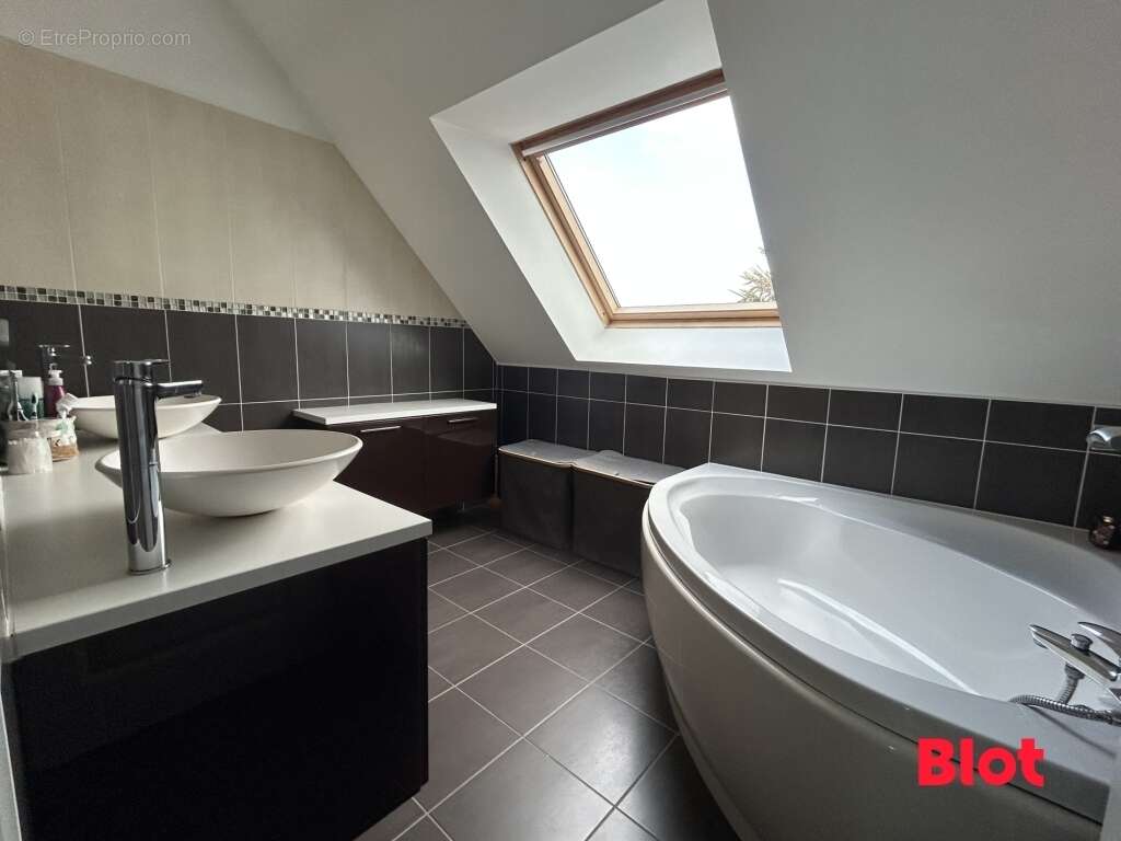 Maison 155 m² à La Bouexiere  - photo 9